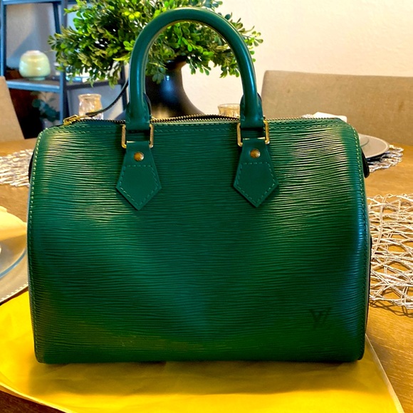Green Louis Vuitton Epi Speedy 25 Bag